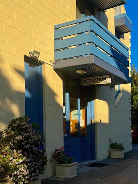 Reception entrance at Pathfinder Motel